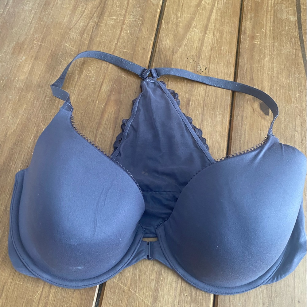 Victoria’s Secret front close racerback bra 34DD
